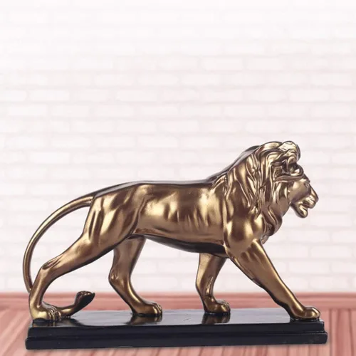 Vista 2 de VOSAREA Estatua de león de oro, estatua de león de resina, adorno de escultura de gato salvaje africano, estatua de león chino Fengshui