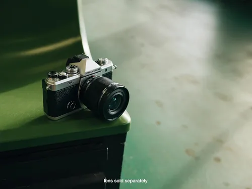 Vista 9 de OM SYSTEM Olympus OM-3 Silver Micro Cuatro Tercios Sistema Cámara de Viaje
