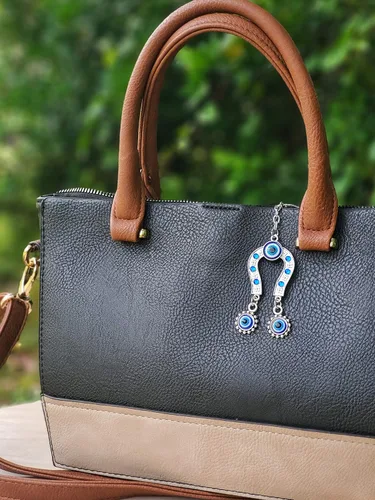 Vista 6 de Bravo Team - Llavero con dije de ojo malvado para colgar en forma de caballo con cristal azul, con cierre – Signo de buena suerte, buena suerte