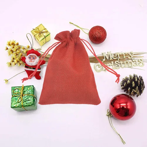 Vista 6 de 50 bolsas de regalo de arpillera de 5 x 7 pulgadas, bolsas de lino rojo con cordón de Navidad, bolsas de yute para joyas, bolsas de recuerdos