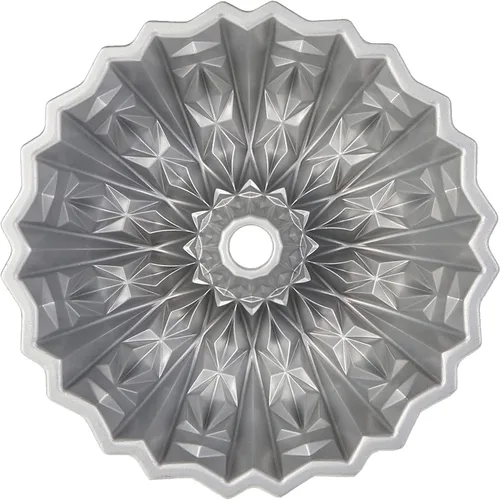 Vista 6 de Nordic Ware Cut Crystal Bundt, 10 tazas, dorado