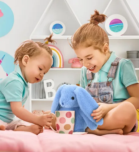 Vista 5 de DolliBu Peluche de conejo azul bebé, animal de peluche súper suave, adorable juguete realista de conejo para niños y niñas, bonito conejo de peluche