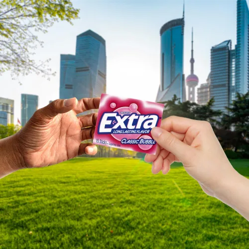 Vista 4 de EXTRA Chicle Clásico de Burbujas Sin Azúcar, 15 barras (paquete de 3)