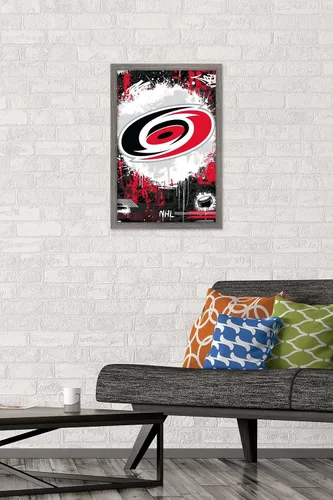 Vista 2 de Trends International NHL Carolina Hurricanes - Póster de pared Maximalist Logo 23, 22.4 pulgadas de largo x 14.7 W, versión enmarcada en madera