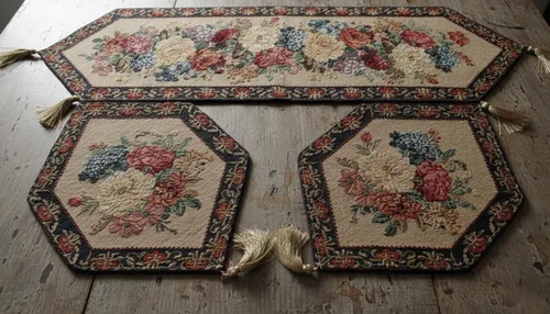 Vista 8 de Tache - Juego de 3 manteles individuales y manteles individuales con diseño floral y borlas doradas para comedor, cocina, ocasiones especiales