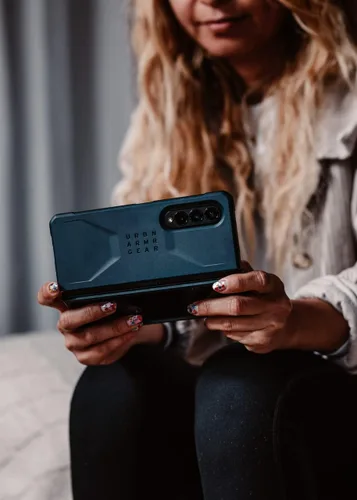 Vista 4 de URBAN ARMOR GEAR UAG - Funda protectora para Samsung Galaxy Z Fold3 5G (2021), diseño civil, elegante, ultrafina, absorbente de golpes, color negro