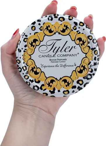 Vista 6 de Tyler Candle Company Vela French Market de 22 oz