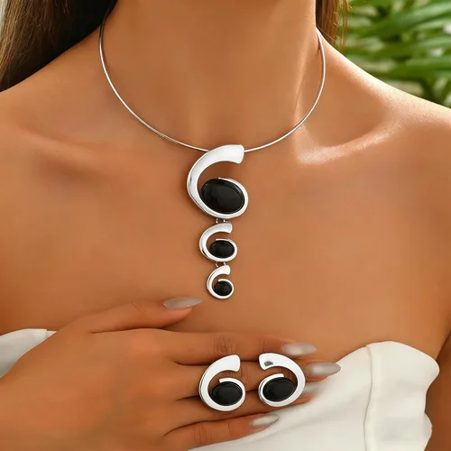 Vista 3 de Juego de joyas de oro grueso para mujer, collar vintage y aretes con dije ovalado en espiral grueso, juego de collar y aretes, joyería vintage