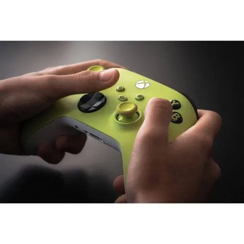 Vista 8 de Xbox Core Wireless Controller Electric Volt