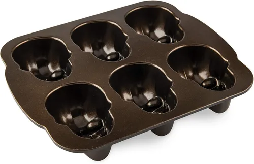 Vista 7 de Nordic Ware utensilios para hornear de Halloween, molde para pastel con forma de calavera encantada, color bronce