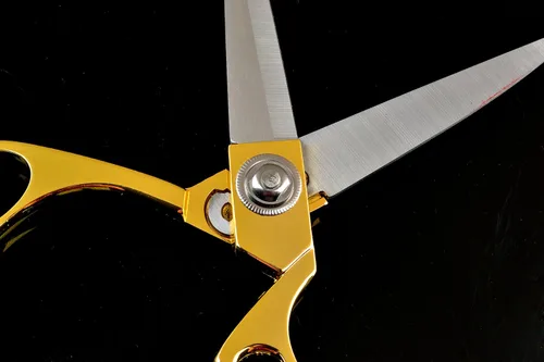 Vista 8 de eZthings®, tijeras resistentes tapizadas de 12" para cortes artísticos y confección de manualidades, tapetes.
