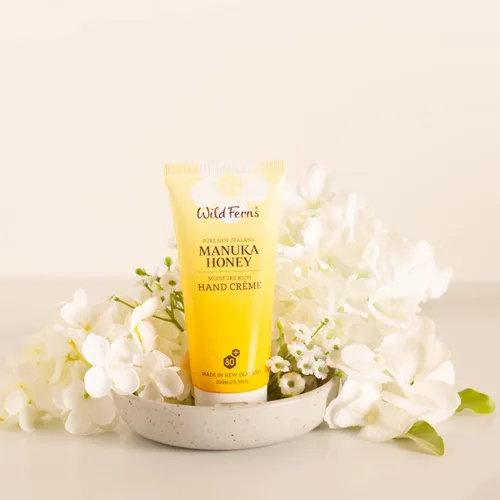 Vista 4 de Wild Ferns Crema de manos rica en humedad con miel de Manuka, 99% natural, 3.4 fl oz