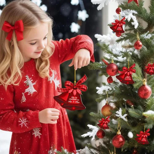 Vista 4 de Adorno de nuestra primera Navidad como el señor y la señora, adornos de primera Navidad para casados, regalos de boda para parejas, regalo