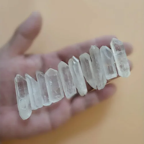 Vista 2 de Colorsheng 10 piezas de fragmentos de columna de cristal de cuarzo áspero natural (1 a 2 pulgadas)