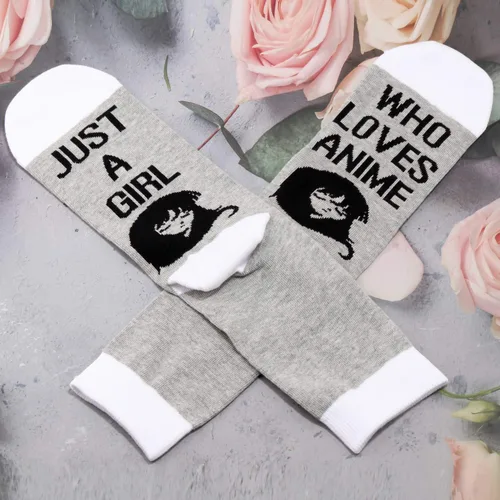 Vista 2 de LEVLO 2 pares de calcetines de anime novedad regalo para amantes de anime Just A Girl Who Loves Anime calcetines de anime de regalo