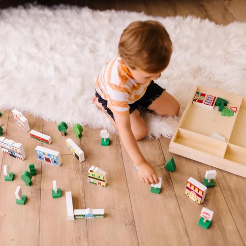 Vista 7 de Melissa & Doug - Juego de piezas de madera para jugar a armar una ciudad