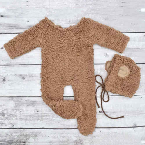 Vista 4 de Vemonllas Traje de oso para fotografía de recién nacido, accesorios para sesión de fotos de bebé recién nacido, mameluco con pies, gorro de oso