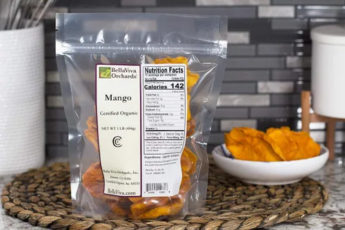 Vista 2 de Bella Viva Orchards Mango seco orgánico, dulce sin azúcar añadido, 1 libra de fruta seca