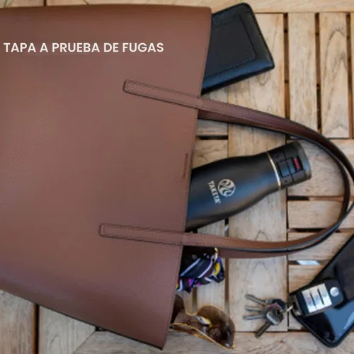 Vista 6 de Takeya Traveler - Taza de café de viaje de acero inoxidable con tapa abatible (17 onzas, rubor), taza aislada a prueba de fugas para café y té