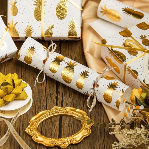 Vista 3 de Flyhill - Rollo de papel kraft de piña en lata - 17 pulgadas X 33 pies - Diseño de papel de regalo con piña 3D en relieve metálico dorado