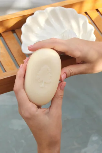 Vista 2 de Olivia Care Bath & Body Bar - Jabón de té verde, paquete de 4 cajas de regalo, orgánico, vegano y natural, contiene aceite de oliva, reparaciones