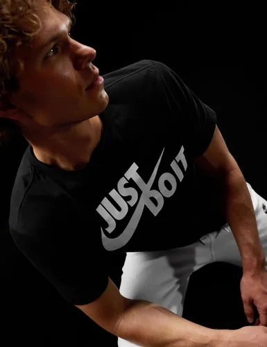Vista 2 de Nike Dry Training - Shorts para mujer