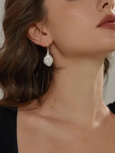 Vista 4 de Pendientes colgantes de perlas Keshi barrocas de agua dulce de 0.984-1.181 in para mujer