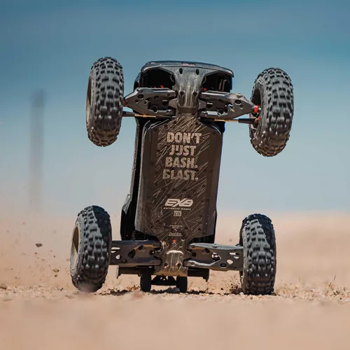 Vista 6 de ARRMA Camión RC Outcast 4X4 8S BLX 1/5 Camión de Acrobacias Negro RTR (Transmisor y Receptor Incluidos, Batería y Cargador No Incluidos) ARA5810V2T1