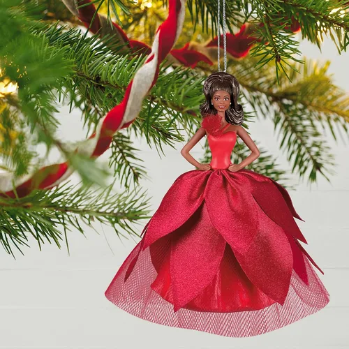 Vista 6 de Hallmark Keepsake Adorno de Navidad de plástico 2022 Muñeca Barbie de vacaciones negra