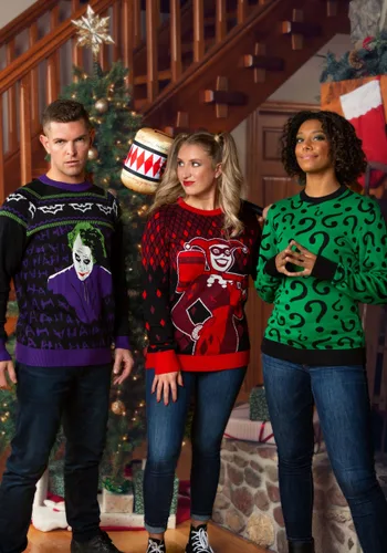 Vista 4 de Suéter Navideño Feo Harley Quinn Hammer Time Multicolor