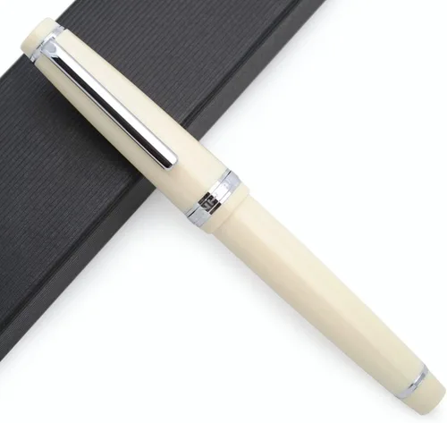 Vista 19 de JINHAO 82 - Pluma estilográfica con clip plateado (punta F 0.020 in, verde aguacate)