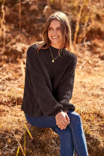 Vista 6 de PRETTYGARDEN Suéteres de otoño de gran tamaño para mujer, estilo casual, cuello redondo, manga larga, tejido trenzado grueso, blusa