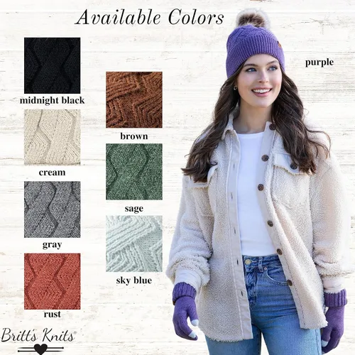 Vista 4 de Britt's Knits Gorro de punto cálido para mujer, con forro de felpa, pompón para clima frío