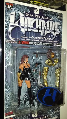Vista 2 de Moore Witchblade Series 2 Sara Pezzini - Figura exclusiva de vestido negro