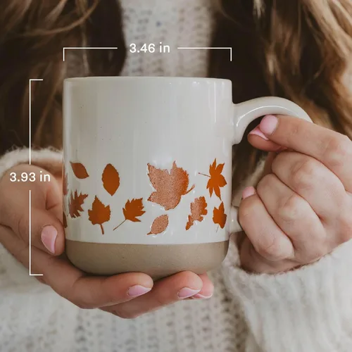 Vista 4 de Sweet Water Decor Taza de café de otoño con diseño de hojas marrones, taza de gres de 14 onzas para té y sidra, apta para microondas y lavavajillas