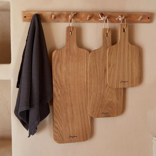 Vista 4 de Casafina Tabla de cortar y servir de 12 pulgadas con asa, colección Roble, madera, apto para microondas y lavavajillas, material de madera dura