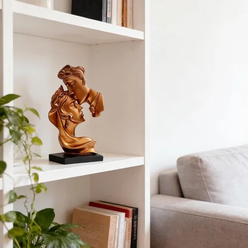 Vista 3 de Escultura de beso para parejas, arte abstracto, escultura de pareja, decoración de estatua de resina, estatua romántica utilizada para decoración