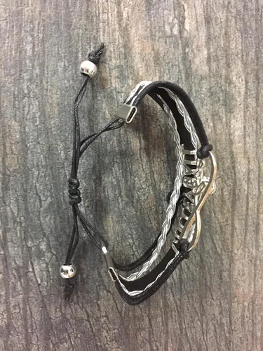 Vista 3 de Infinity Collection Pulsera ajustable con dijes de baloncesto