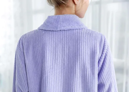 Vista 6 de Chaqueta de cama para mujer, color morado claro, con aguja, forro polar, con botones