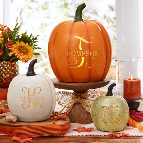 Vista 2 de Let's Make Memories - Calabaza personalizable con luz y apellido familiar e inicial para decoración otoñal de Halloween, para interiores y Naranja