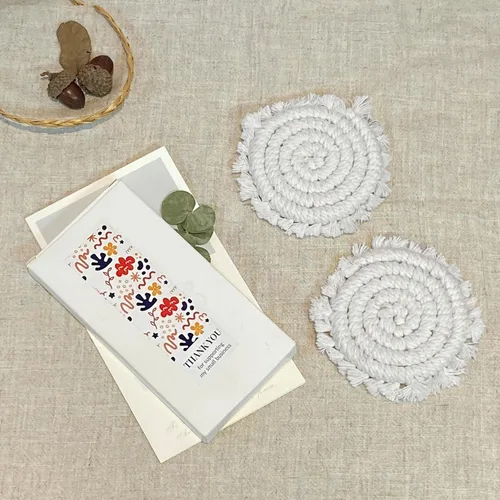 Vista 7 de Posavasos de automóvil boho de 3.8 pulgadas para portavasos, 2 posavasos para automóvil, posavasos absorbentes de macramé, bonito juego de posavasos