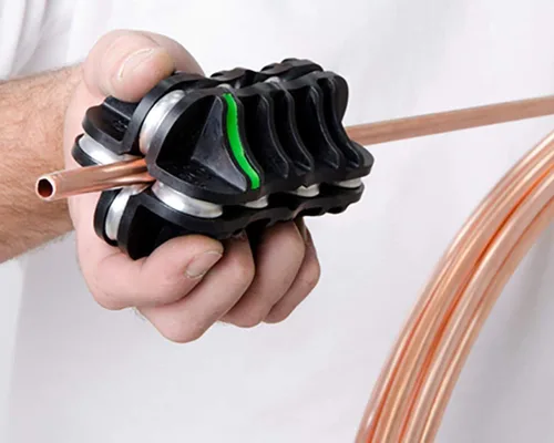 Vista 2 de PrimoChill Herramienta de mano para enderezar tuberías Kwix - 1/2 pulgadas.