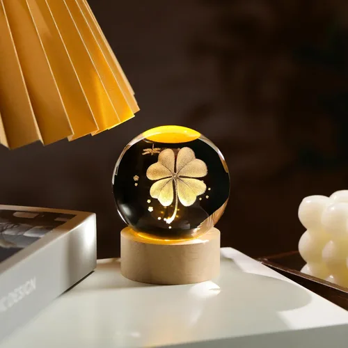 Vista 5 de Regalos de Bola de Cristal 3D de Trébol para Mujeres y Hombres - Estatua de Trébol Pisapapeles Cumpleaños Regalos Irlandeses para Mejor Amiga Hija