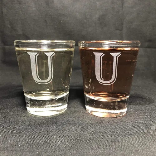 Vista 19 de Juego de 2 vasos de chupito con letras de monograma de 1.5 oz (B)