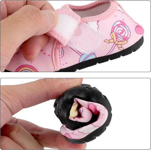 Vista 2 de KAKU NANU Zapatos de agua para niños y niñas, bonitos zapatos de natación de dibujos animados, calcetines de agua ligeros de secado rápido