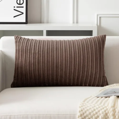 Vista 13 de UGASA - Fundas de almohada decorativas de terciopelo suave y sólidas de Navidad para sala de estar/sofá, 16 x 16 pulgadas, 2 unidades, color burdeos