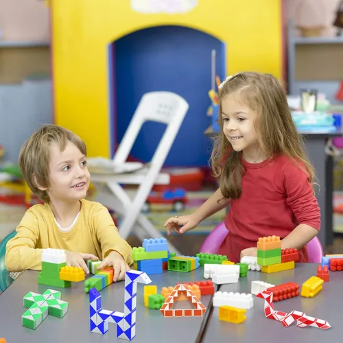 Vista 5 de Yeetec Paquete de 30 cubos mágicos de velocidad de 24 bloques, mini cubo de serpiente, mini cubo de rompecabezas de plástico para niños, rellenos