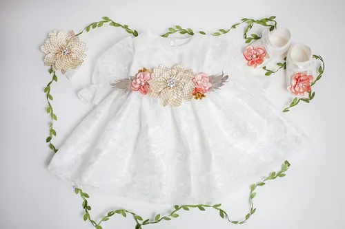 Vista 2 de Kaioppi Vestido de bebé recién nacido, vestido de bautizo, vestido de encaje bordado blanco para bebé 0-3 recién nacido, vestido de niña de flores