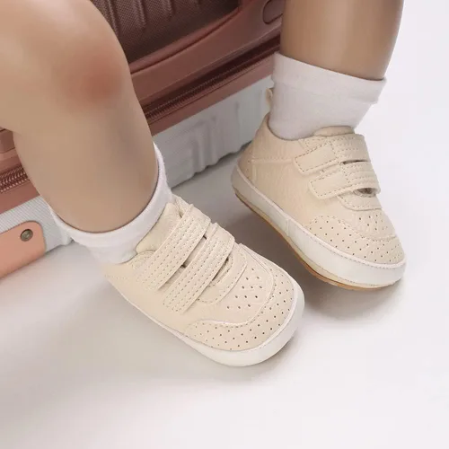 Vista 5 de Clowora Zapatos para bebés y niñas con suela de goma antideslizante, zapatos de cuna para recién nacidos, mocasines planos.