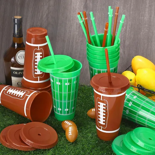 Vista 5 de Kochorie 18 tazas de fiesta de fútbol de 24 onzas con tapas y pajitas, vaso de plástico reutilizable, tazas de viaje para niños, entrenadores